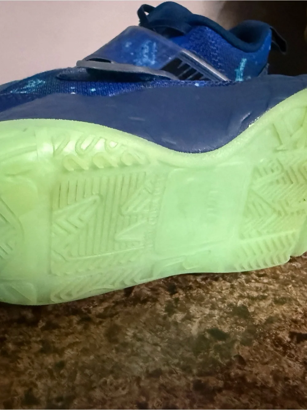 Nike hustle 12